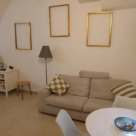 Apartment Metro House