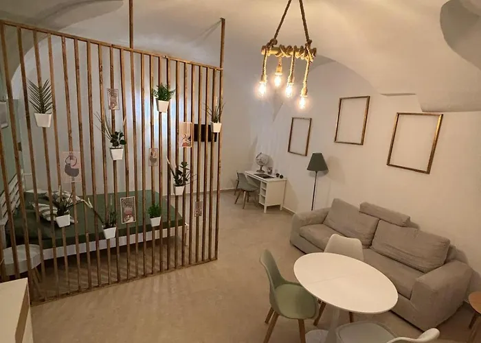 Metro House Naples
