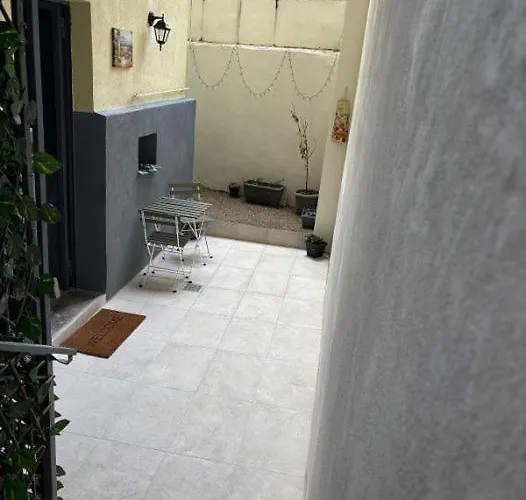 Metro House
