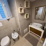 Metro House 公寓