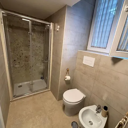 Metro House *