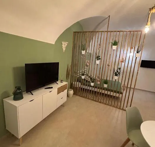 Metro House Апартаменты *