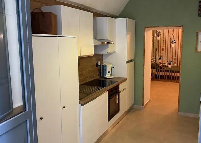 Metro House Неаполь