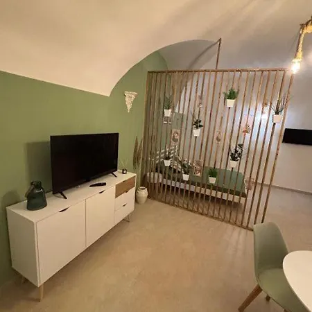 Metro House Appartement *