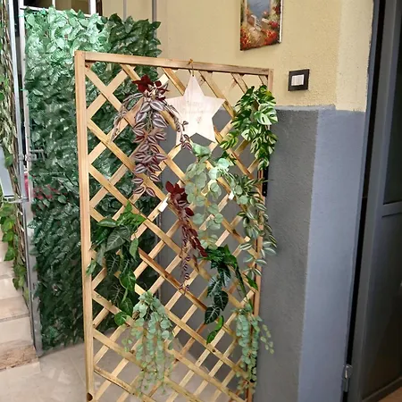 Metro House